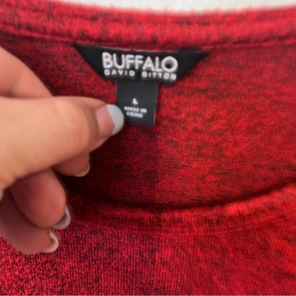 red long sleeve shirt
brand buffalo by david bitton
size large
good condition - Picture 2 of 3